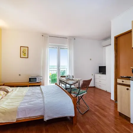 Amazing In With Wifi * Rovanjska